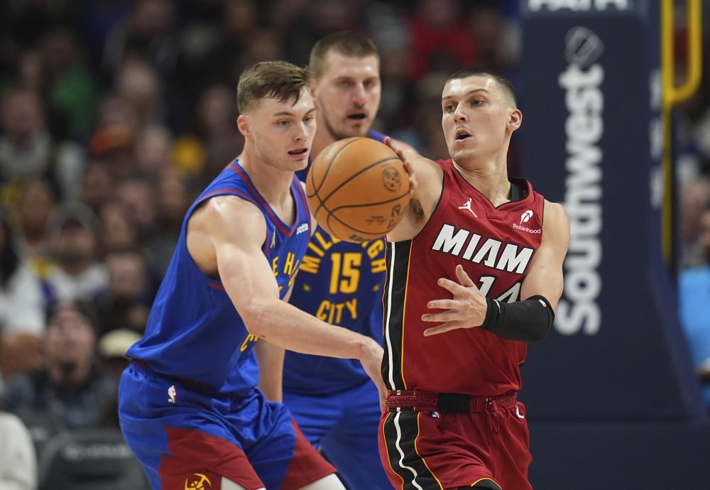 在全场比赛 在全场比赛